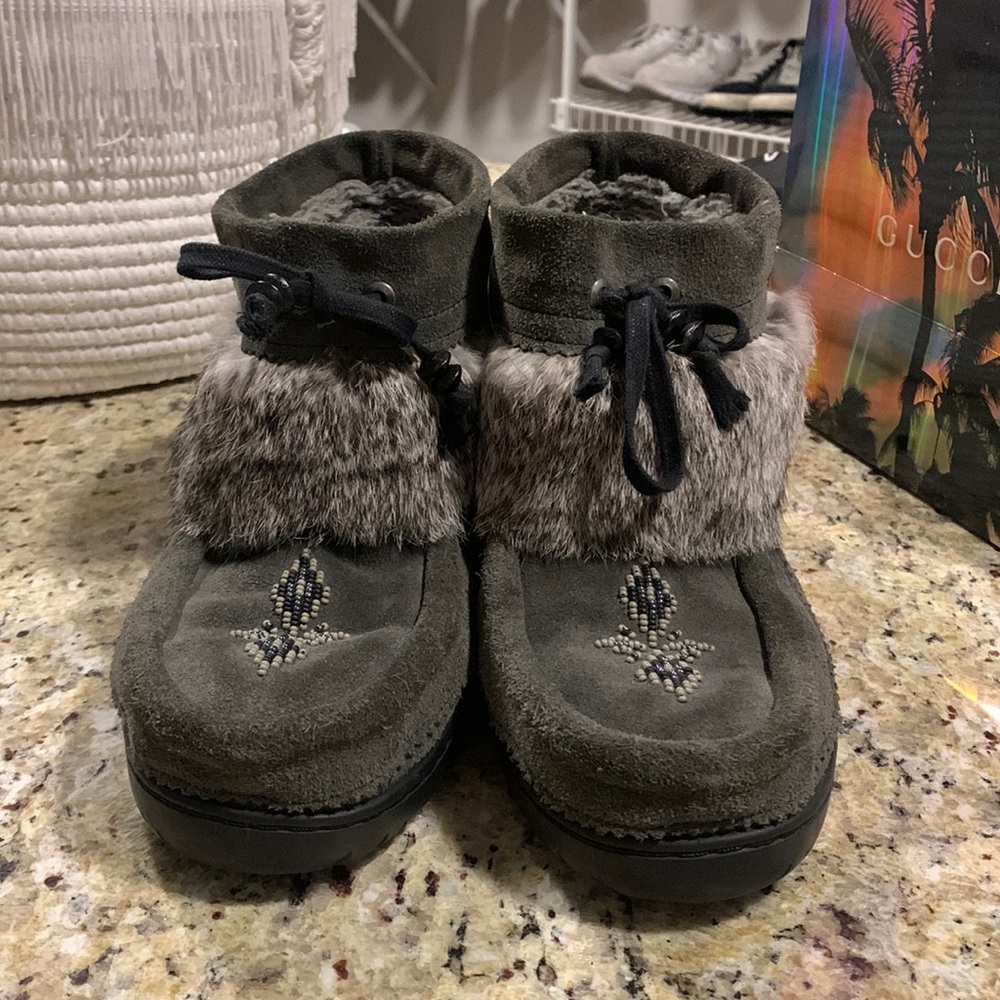 manitobah mukluks mini fur booties